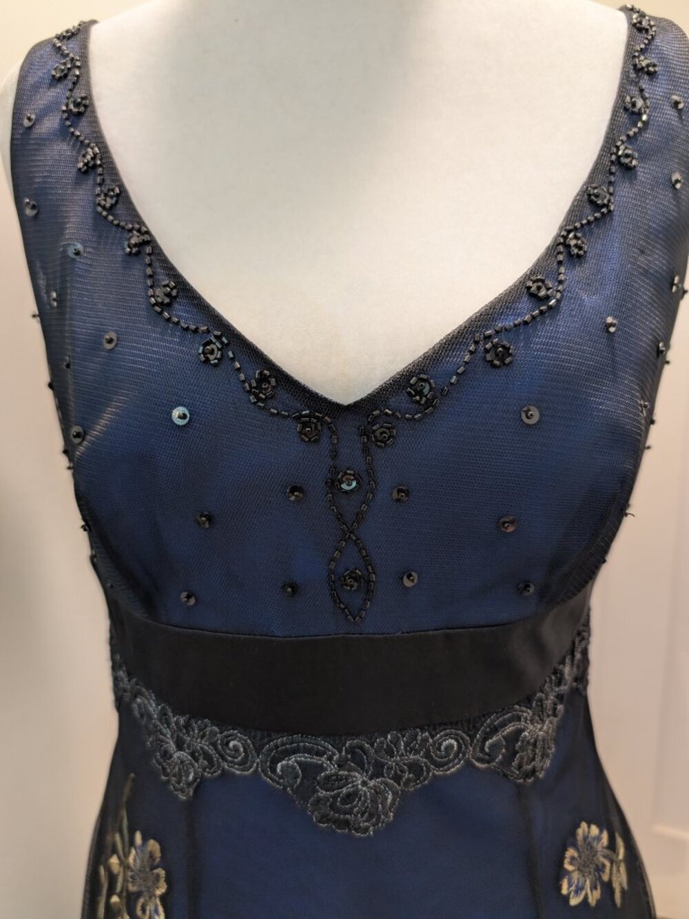 Adrianna Papell Dress Fit & Flare V Neck Empire Waist Black Floral Size 6 - Picture 4 of 10